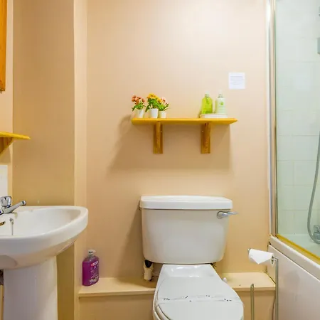 Temple Wall - Families, Contractors - Free Parking By Prescott Apartments بيت للعطل *