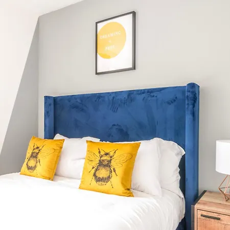 Temple - Families, Contractors - Free Parking By Prescott * Бристоль